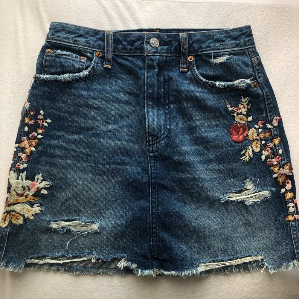 Abercrombie embroidered denim skirt
